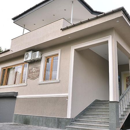 Center Villa 쿠타이시 외부 사진